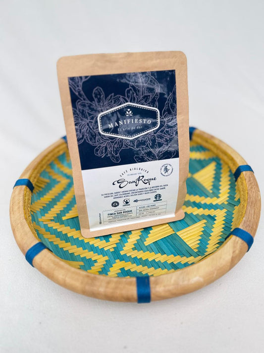 Artesanías en paja de tetera con café | Colombia