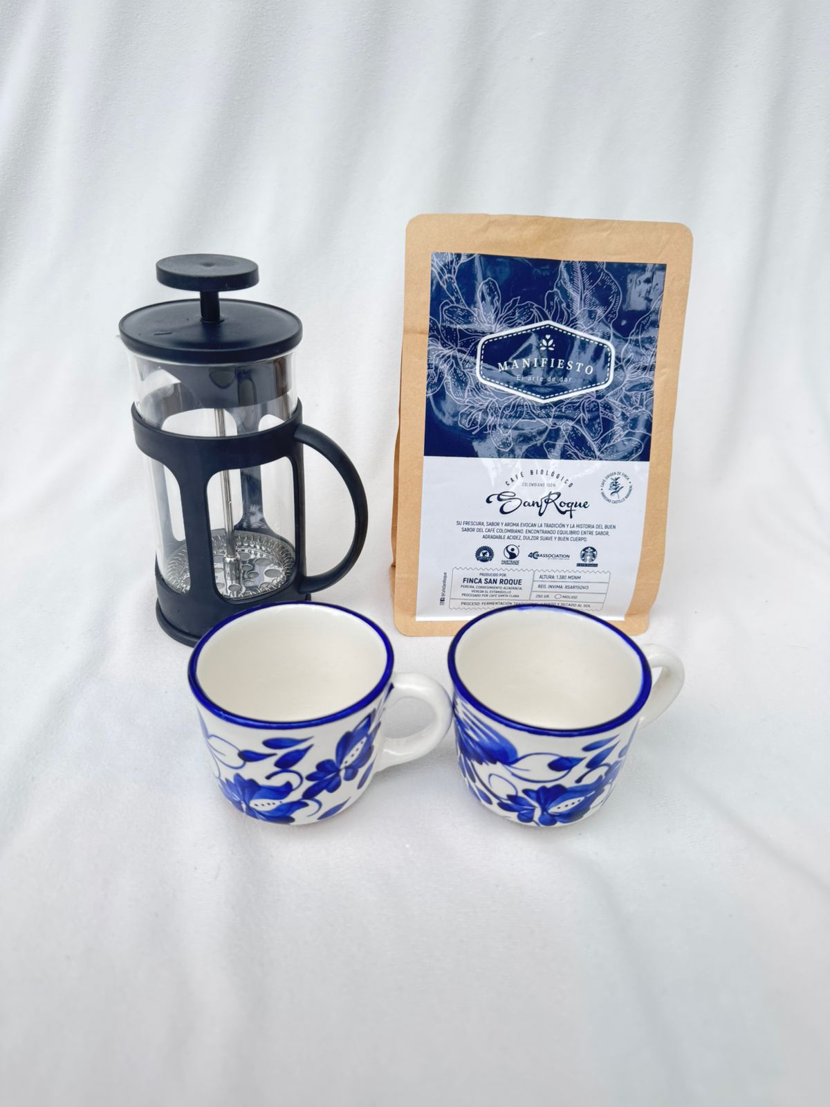 Café Artesanal Orgánico con Prensa y Tacitas de El Carmen de Viboral