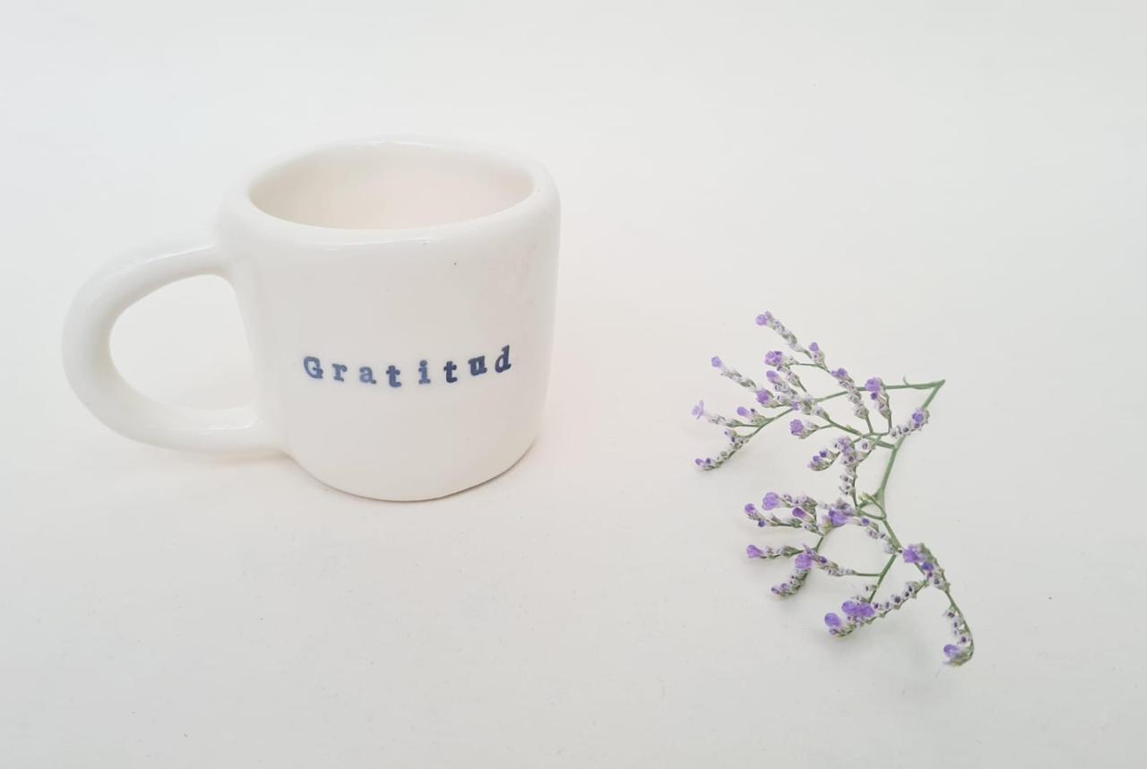 Kits mug "Gratitud" – Cerámica pintada a mano