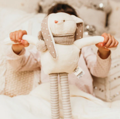 Flores Silvestres para Mamá y Muñeco artesanal para Bebé