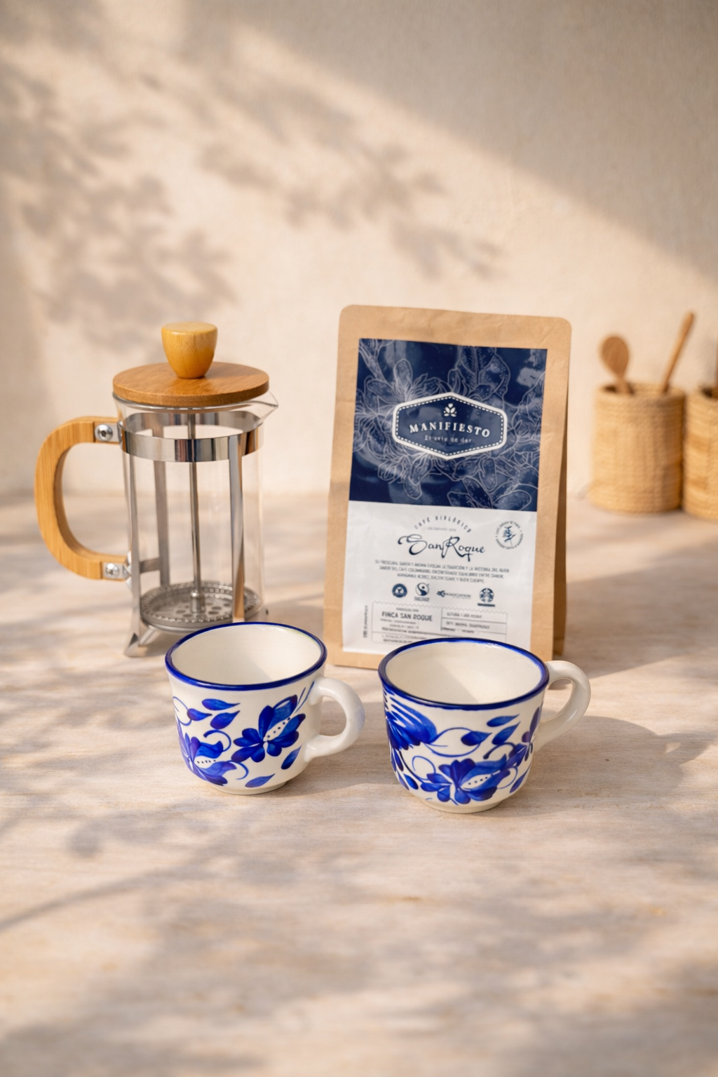 Café Artesanal Orgánico con Prensa y Tacitas de El Carmen de Viboral