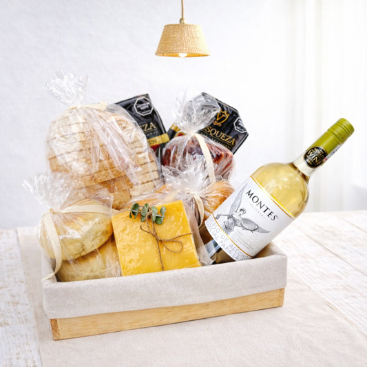 Tradicional con vino - Ancheta con Panes, Quesos y Jamones y vino