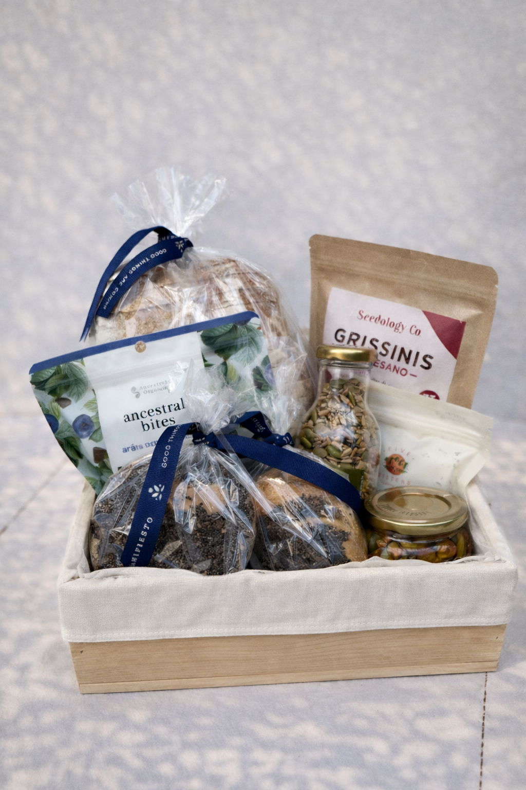 Saludable 2-  Pan, grisinis, semillas y chocolate