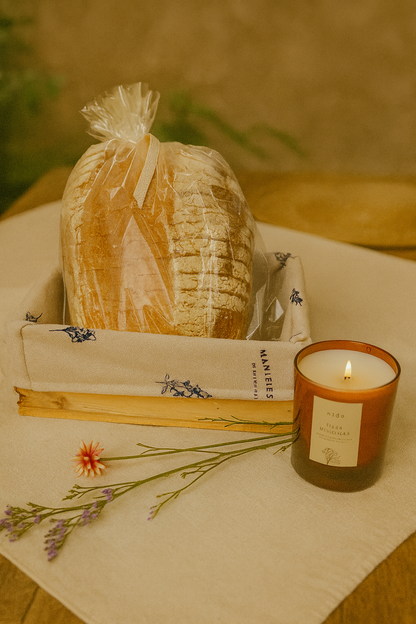 Amistad- Guacal con pan artesanal y velas