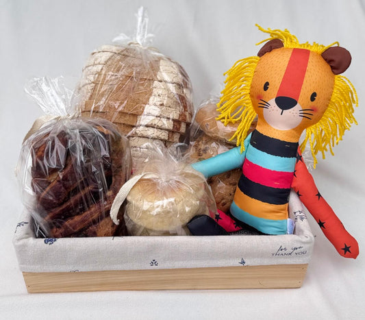 Bienvenido Bebé 2- Canasta de Panes Artesanales para Padres y Muñeco dpara Bebé