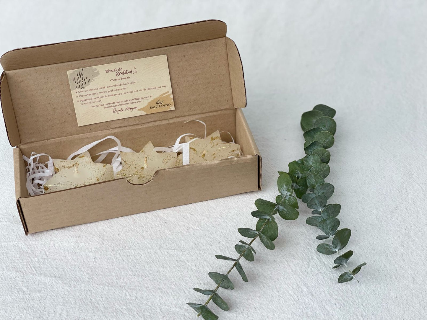 Cajita con 3 Velitas Estrella – Ritual de Gratitud y Luz
