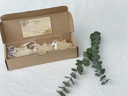 Cajita con 3 Velitas Estrella – Ritual de Gratitud y Luz