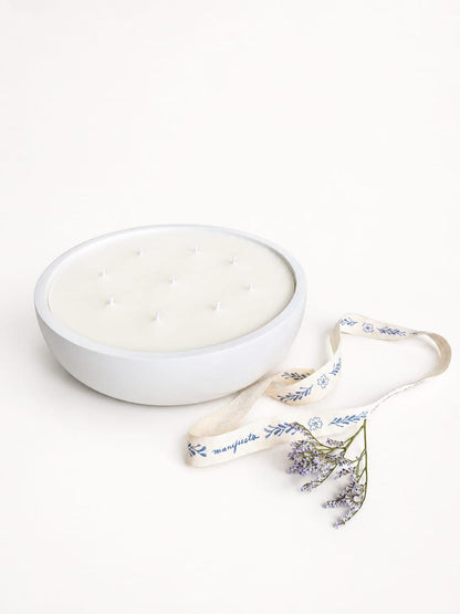 Vela blanca grande
