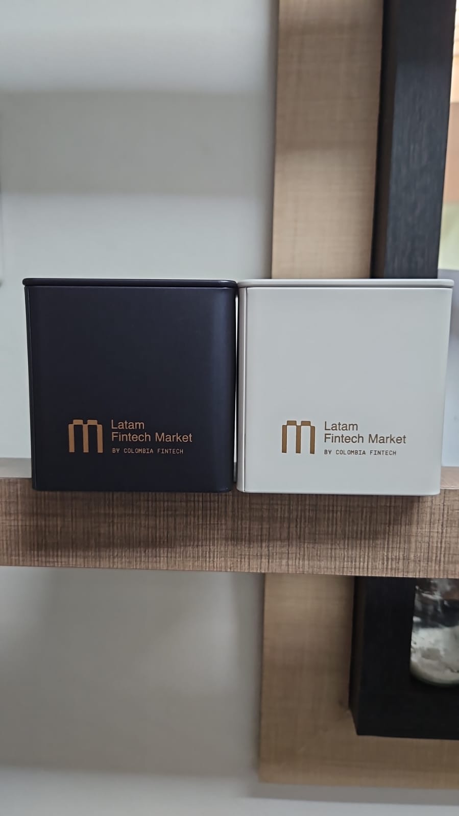 Café en Lata: Regalo Corporativo con Sello Personalizado