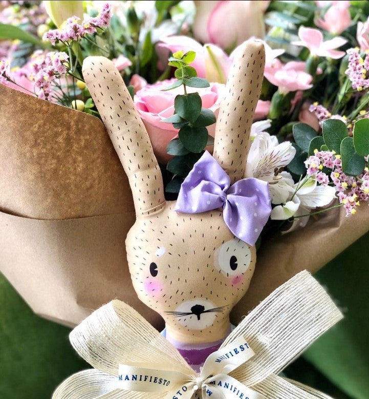 Flores Silvestres para Mamá y Muñeco para Bebé